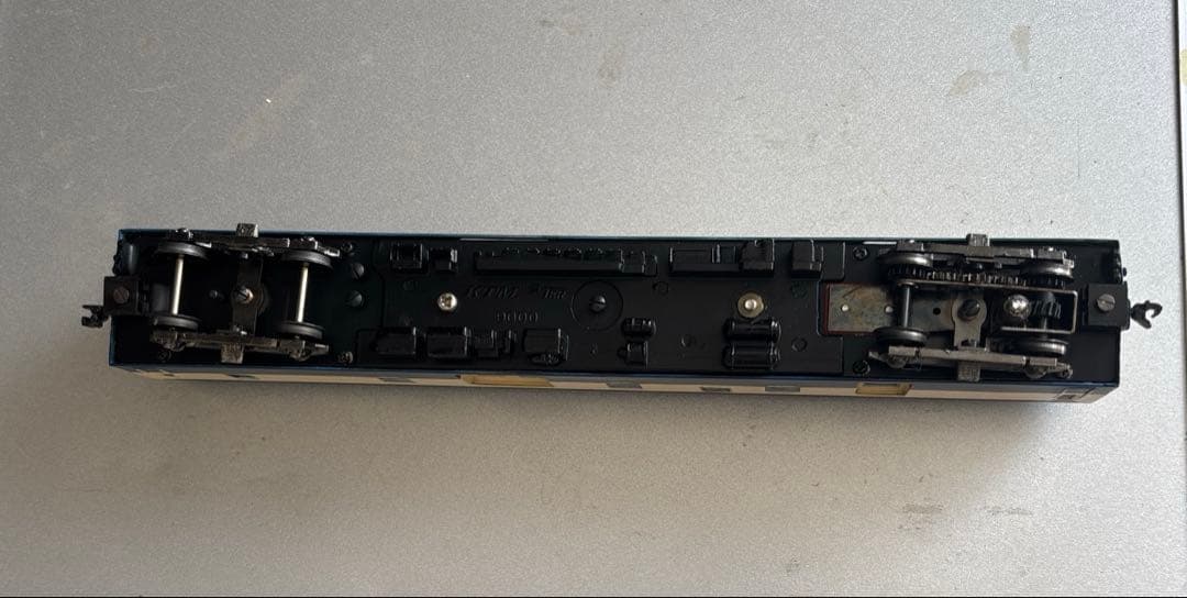 カツミ　クモユニ74 スカ色