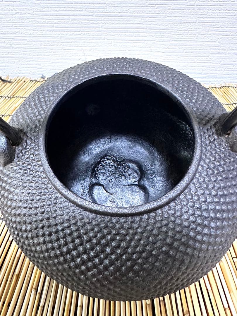 未使用品コンディション　南部釜師造　天明形１２型アラレ 鉄瓶 南部鉄瓶 南部鉄器