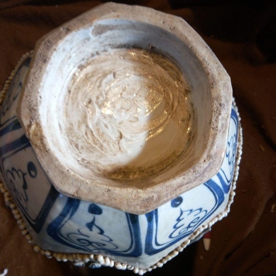 中国陶磁器　元染付　浮彫りデザイン