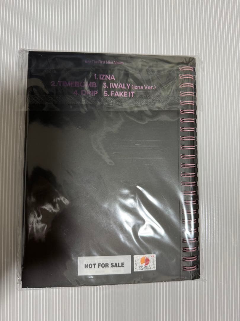 【未開封】KCON 当選品 izna メンバー 直筆サイン入りCD 『N/a』