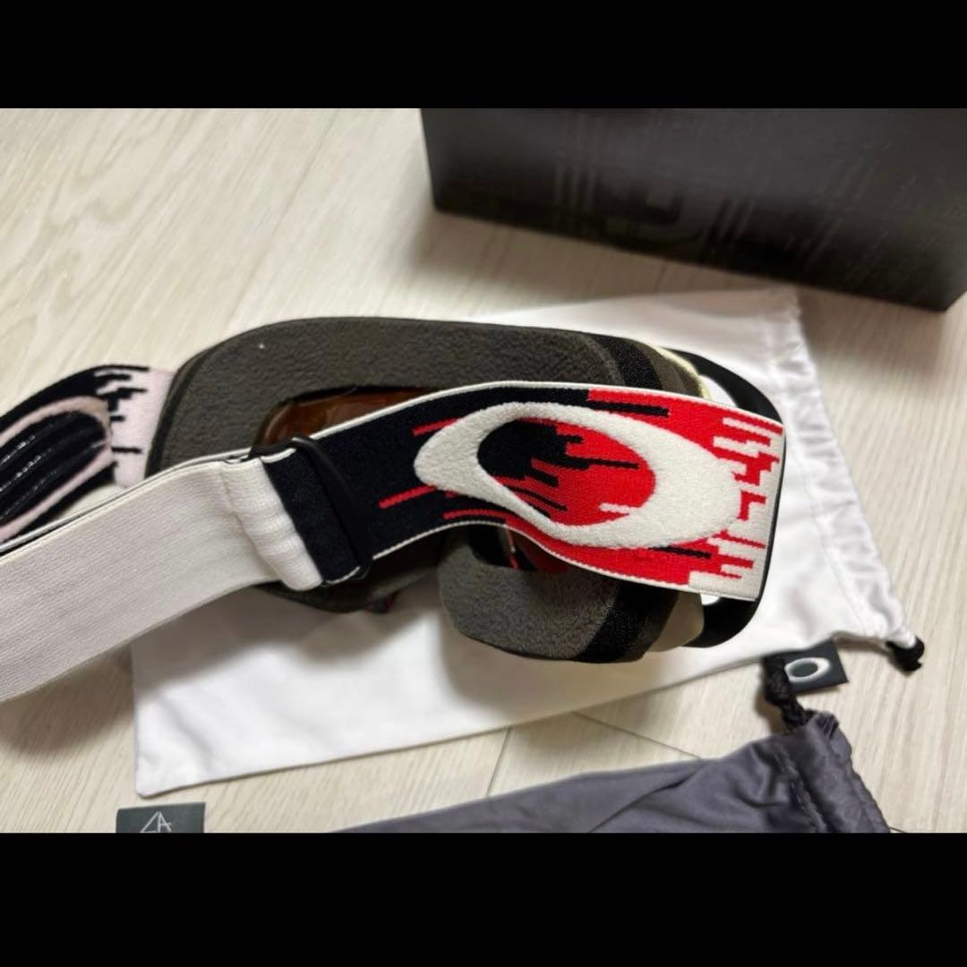 OAKLEY ゴーグル ミラーレンズ 赤黒