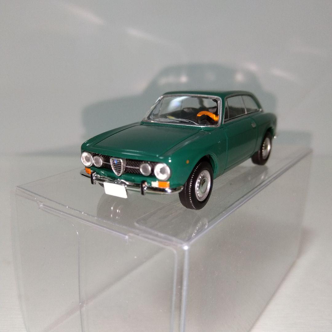 TOMICA アルファロメオ 1750 GTV 緑
