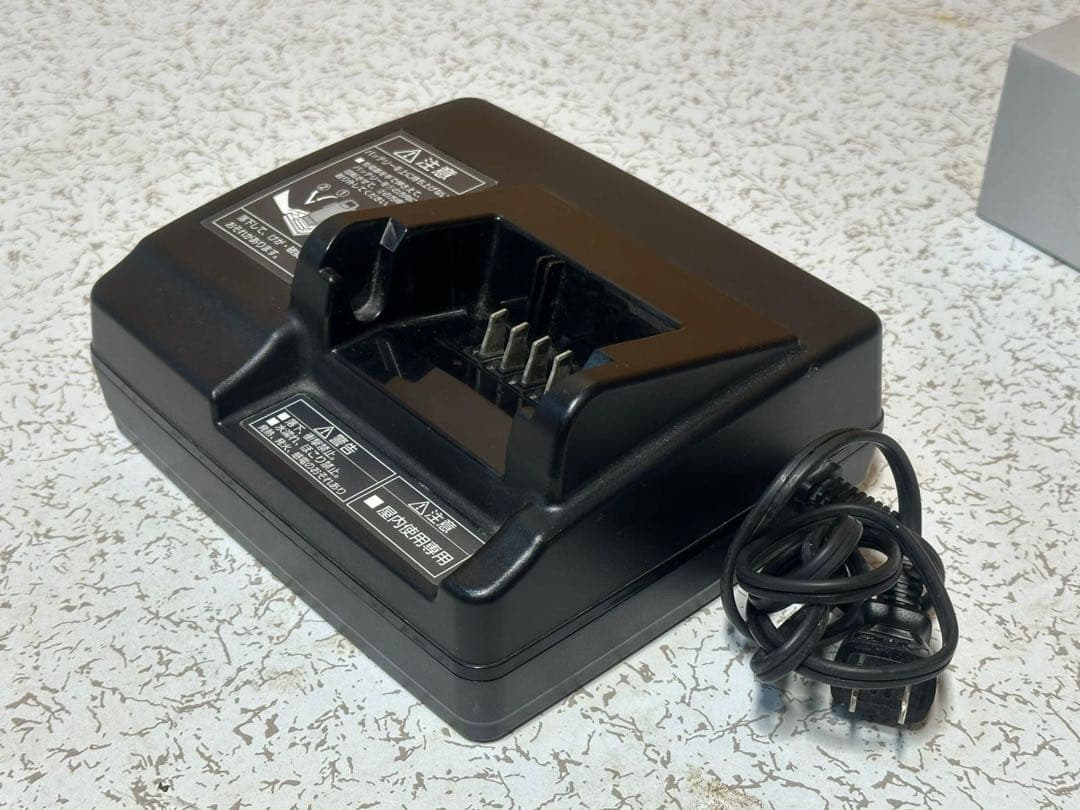 Panasonic 電動自転車用充電器 黒 NKJ073Z