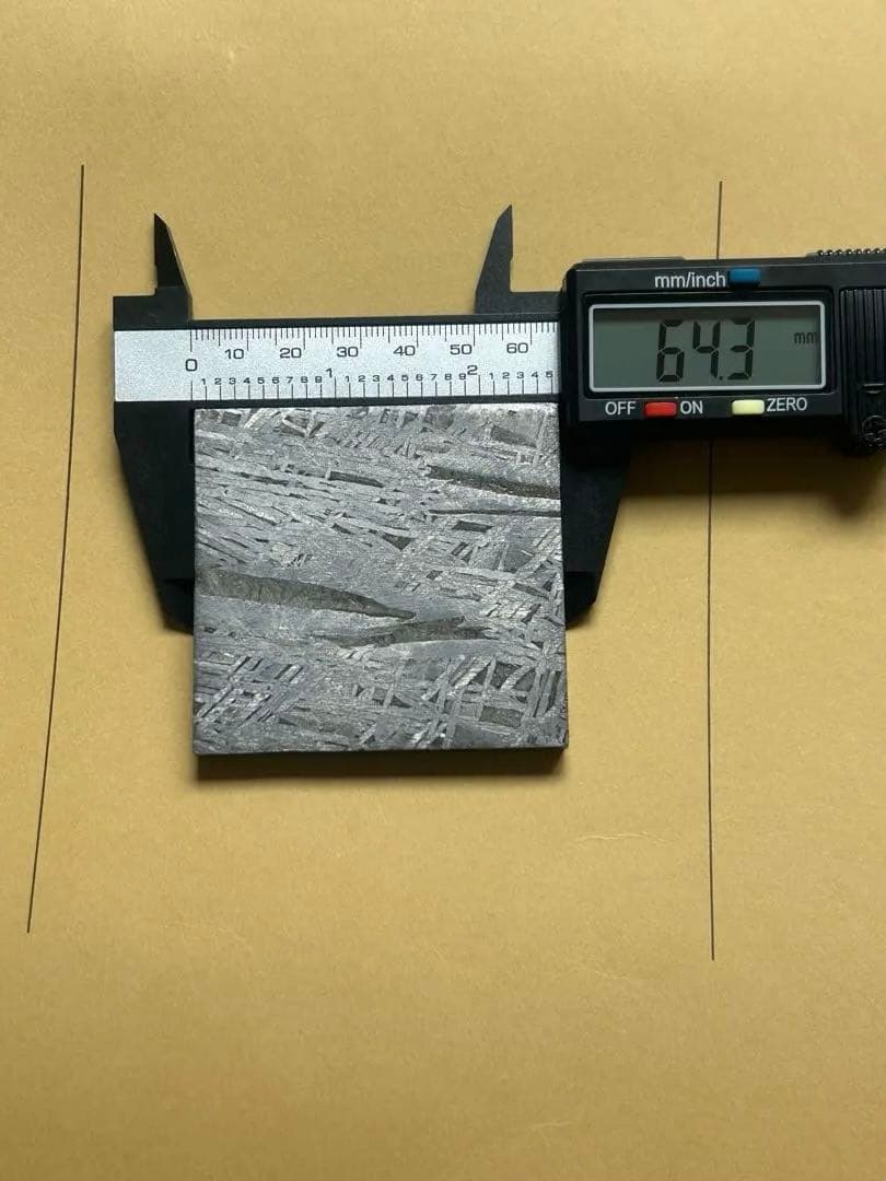 も*も様 アルタイ鉄隕石　パワーストーン 美しいスクエアシェイプ　約229.15