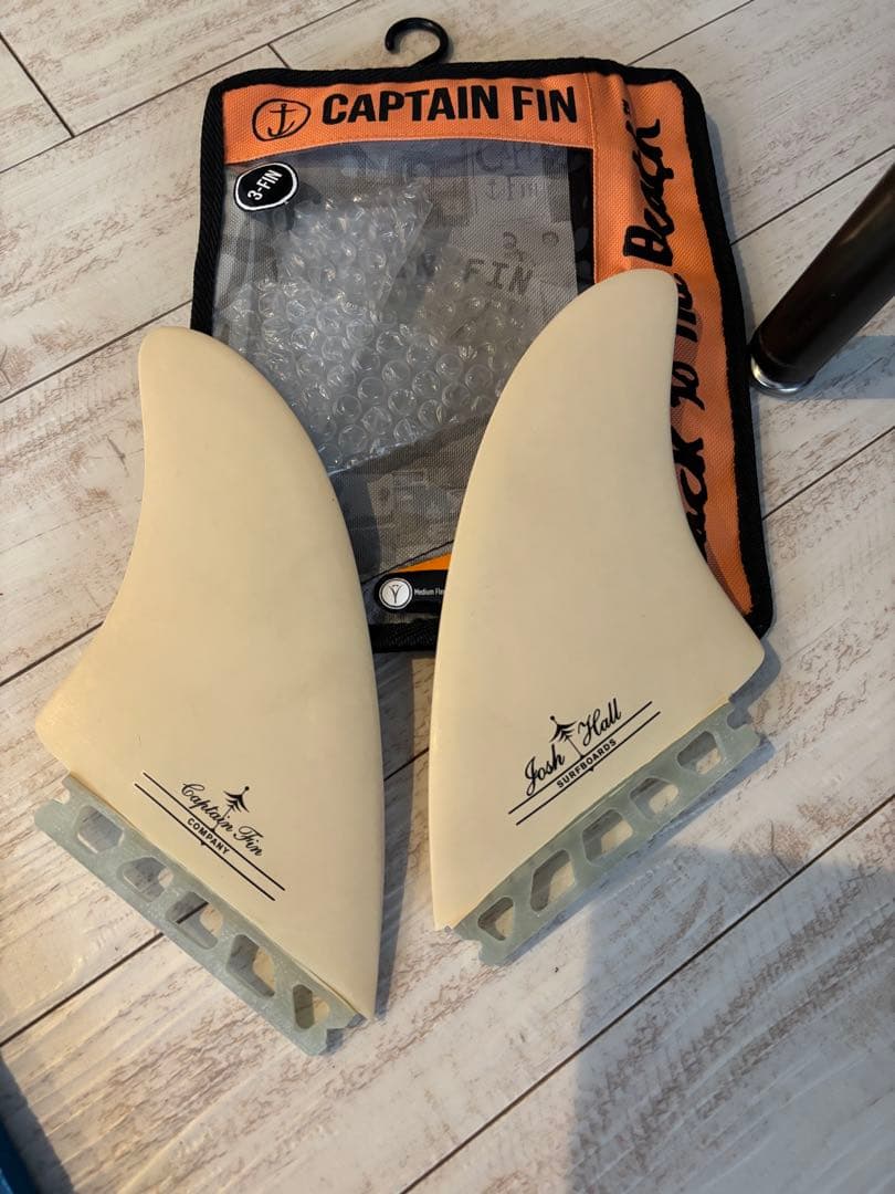 Captain Fin Josh Hall TWIN Khaki フィン