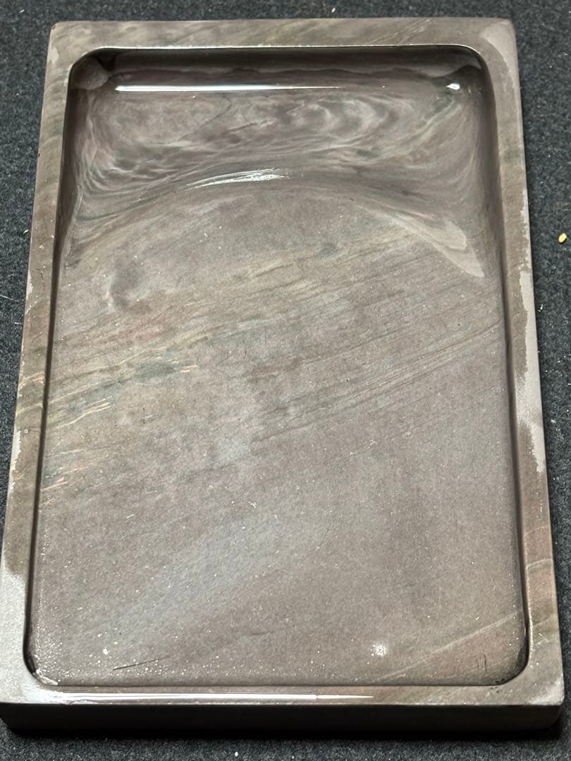 再出品　絶品老坑端渓水巌硯　魚児隊青花・金線・梅舒適先生即売会・８寸長方硯