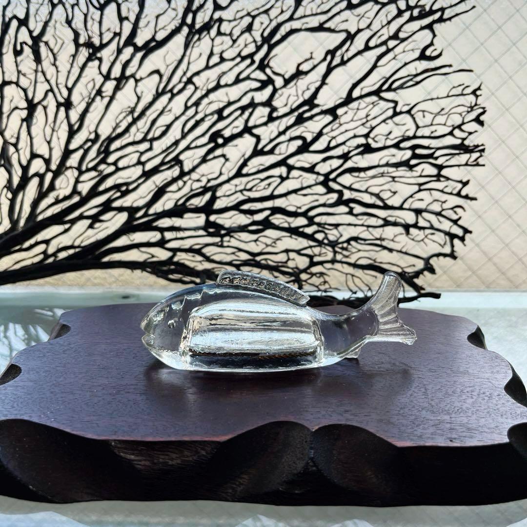 骨董　時代ガラス　珍品　魚型プレス　金平糖瓶？　文鎮？　用途不明　ウランガラス