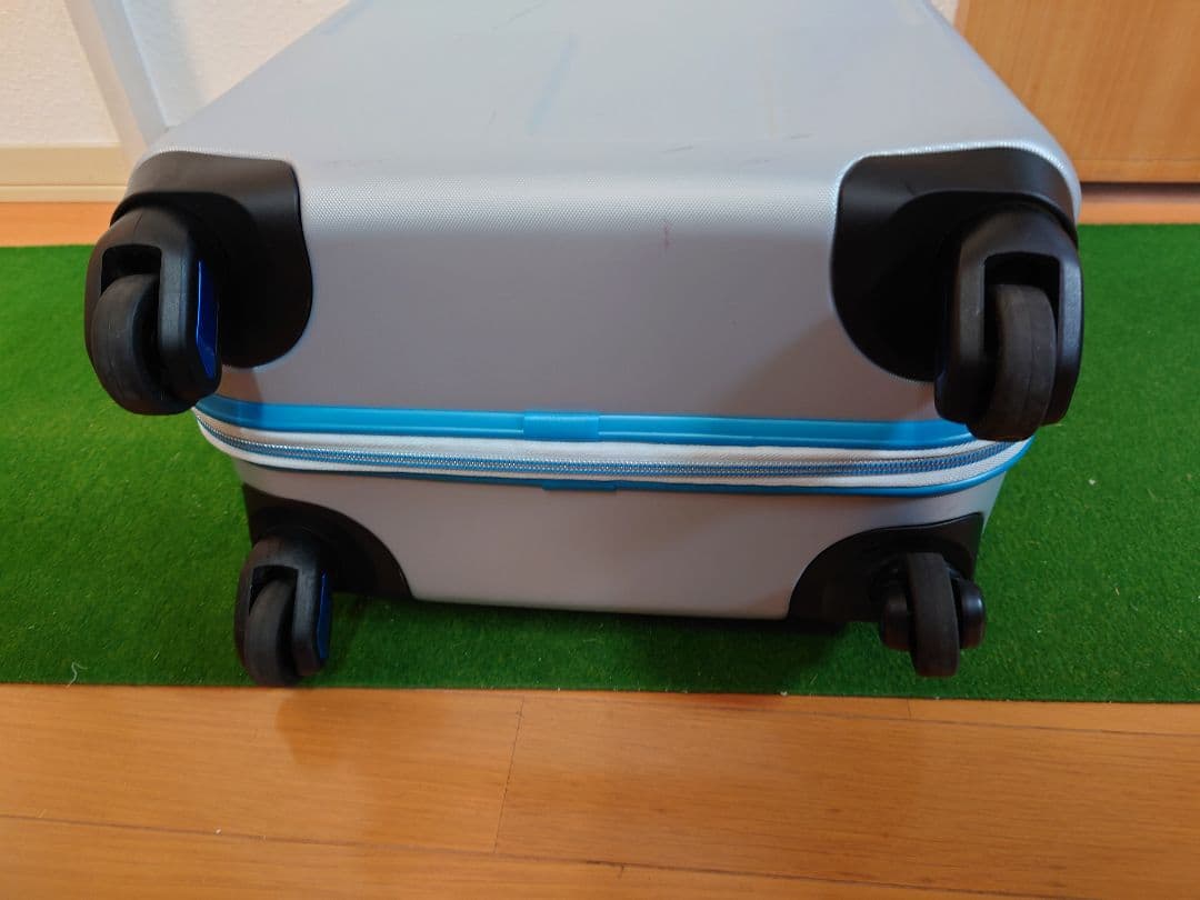 イノベーター　スーツケース　機内持ち込みサイズ