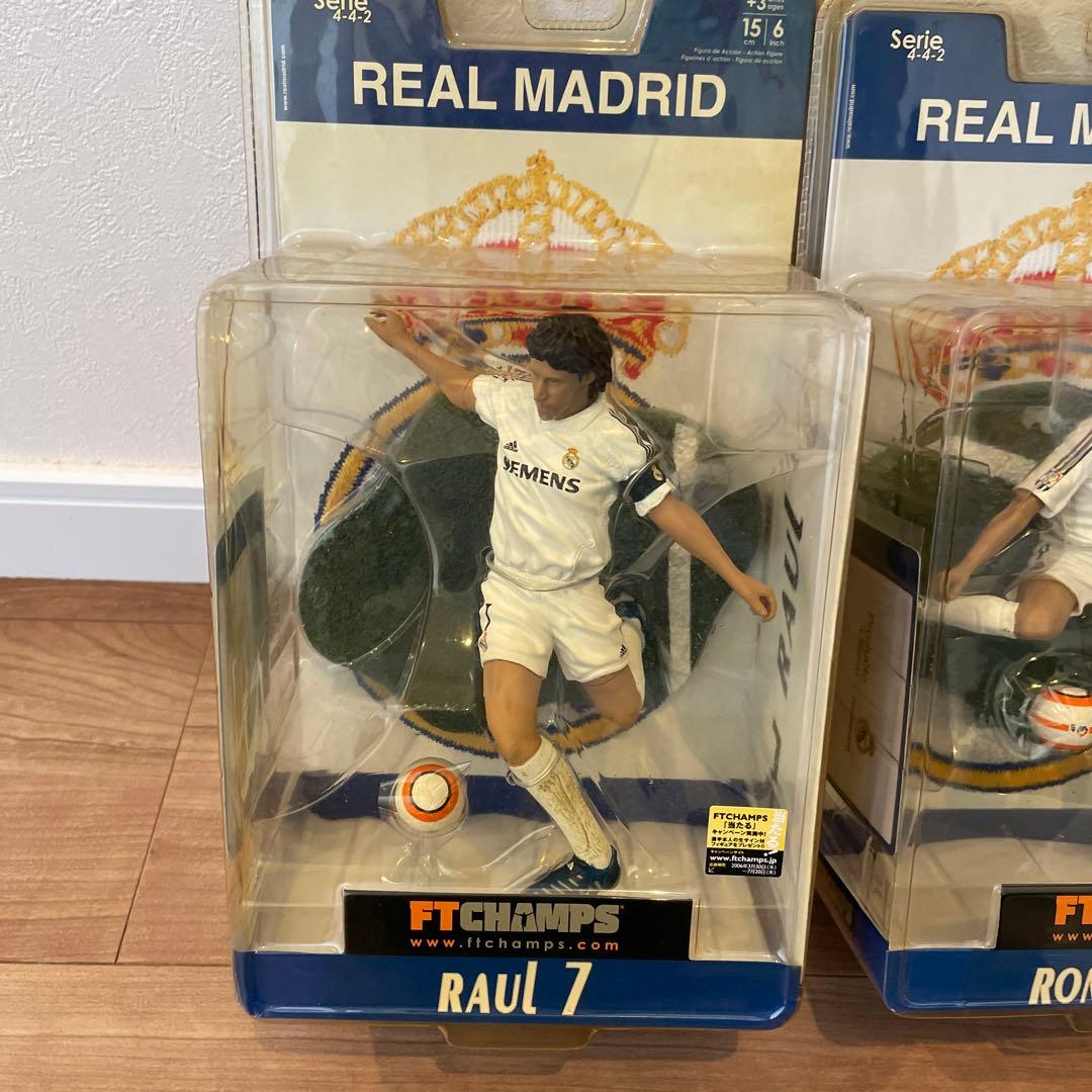 サッカーフィギュア　３個セット