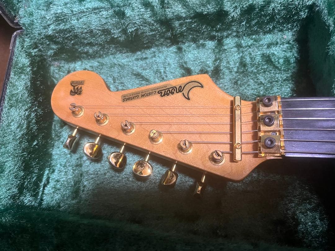 moon guitars ストラトキャスター
