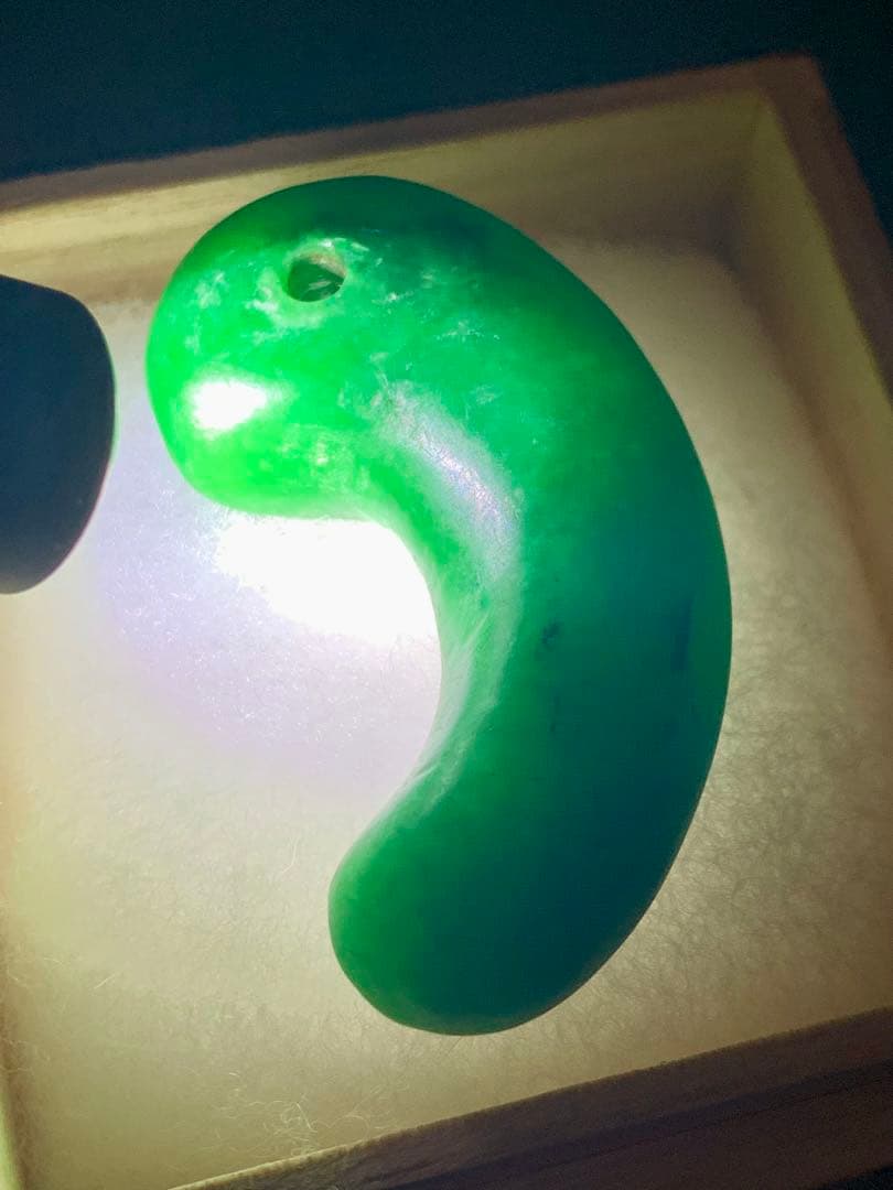 古墳期　出土　糸魚川超ろんかん翡翠勾玉　縄文　弥生　石器　大珠　根付　土器　化石