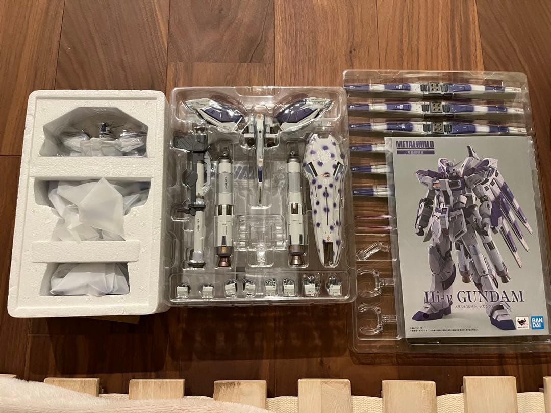 メタルビルド RX-93-V2 Hi-V ガンダム　ハイニューガンダム