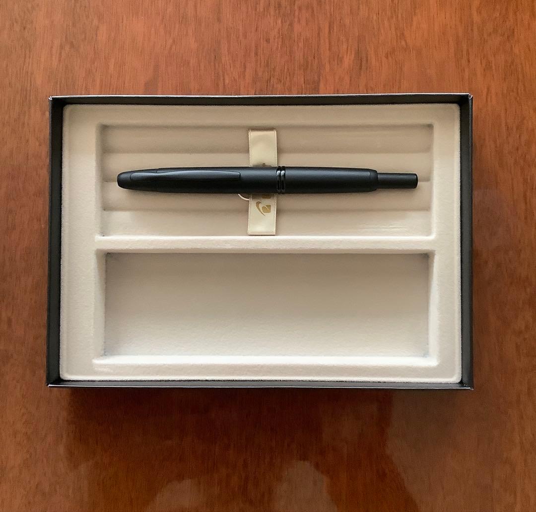 PILOT パイロット万年筆 キャップレス マットブラック EF(極細字)