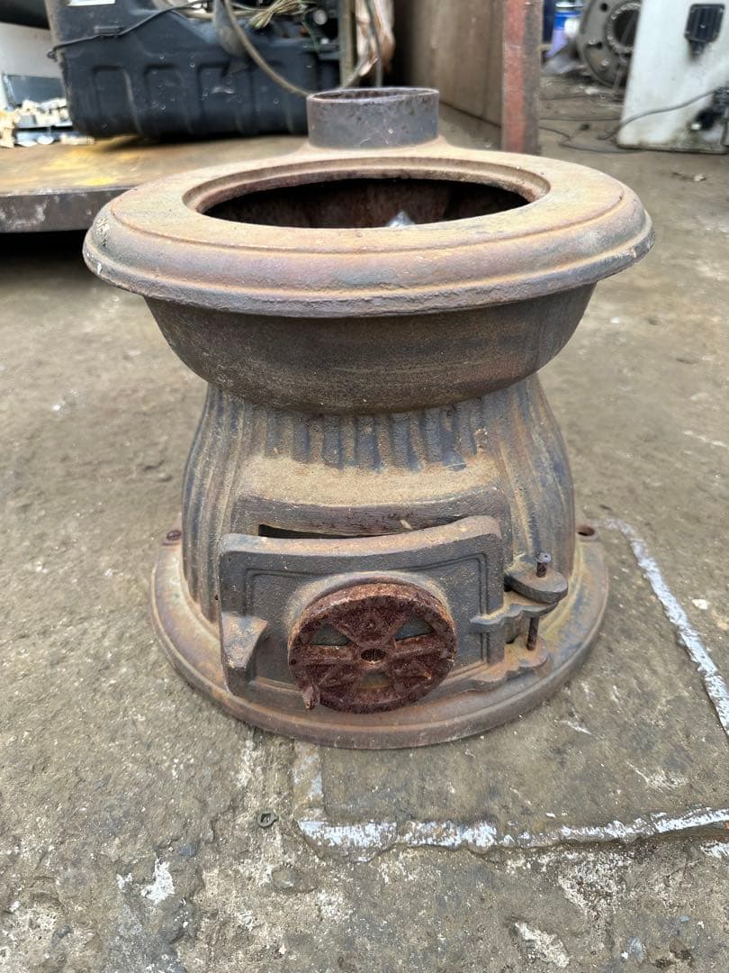 薪ストーブ　マキストーブ　レア　レトロ　アンティーク　鋳物　オブジェ