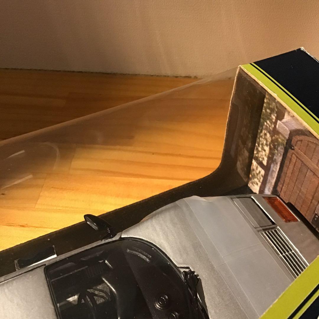 京商 KYOSHO 1/18スケール　フェラーリ512 BB （シルバー）