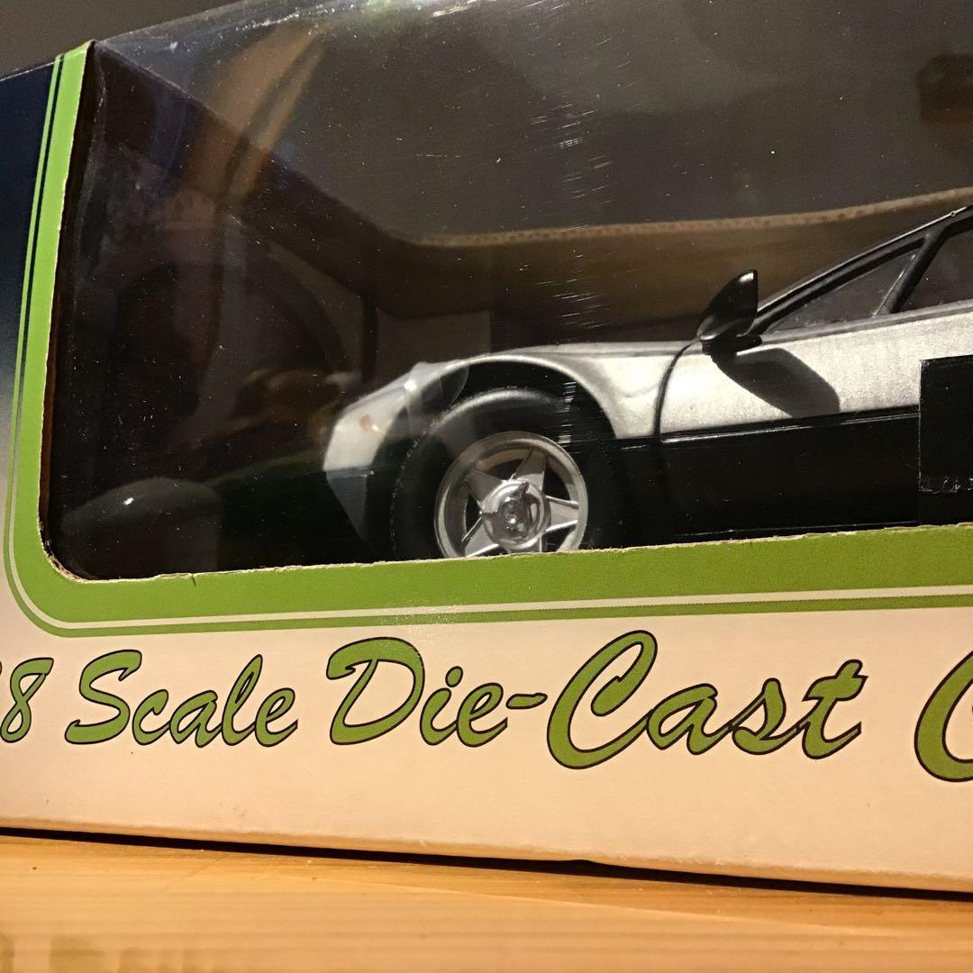 京商 KYOSHO 1/18スケール　フェラーリ512 BB （シルバー）