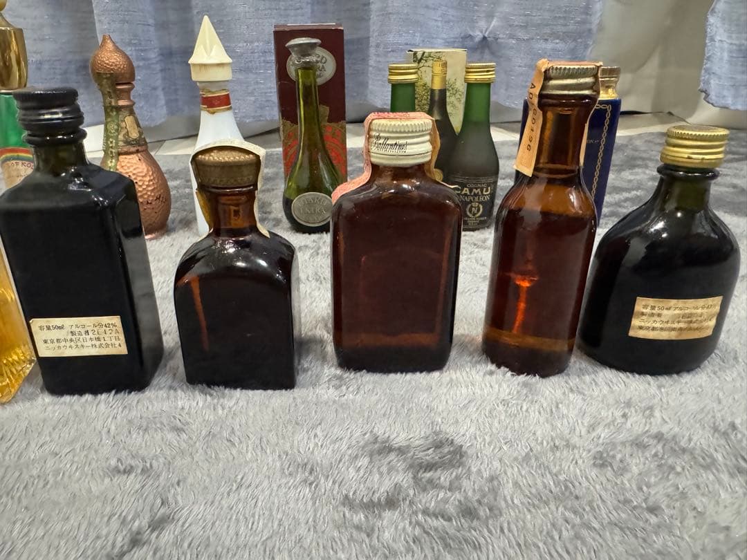 ウィスキー　ブランデー　他　ミニチュアボトル44本セット