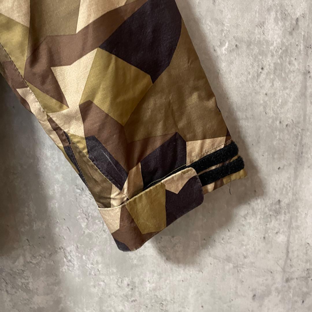 Burtonバートンスキーウェアスノーボードジャケットパーカー茶色ベージュカモ柄