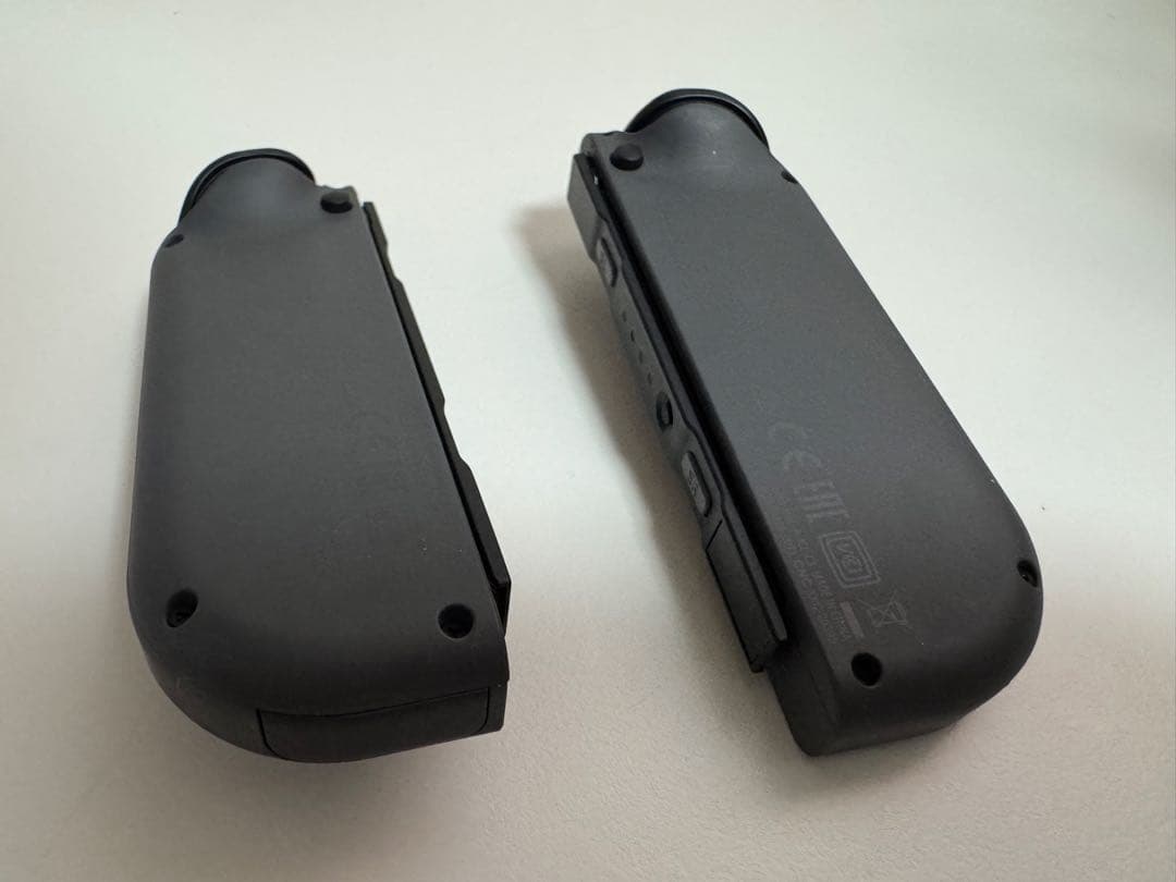 Nintendo Switch 本体グレー シリコンカバー　保護フィルム貼り済み