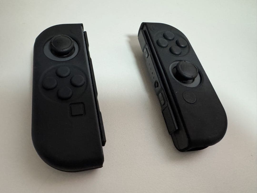 Nintendo Switch 本体グレー シリコンカバー　保護フィルム貼り済み