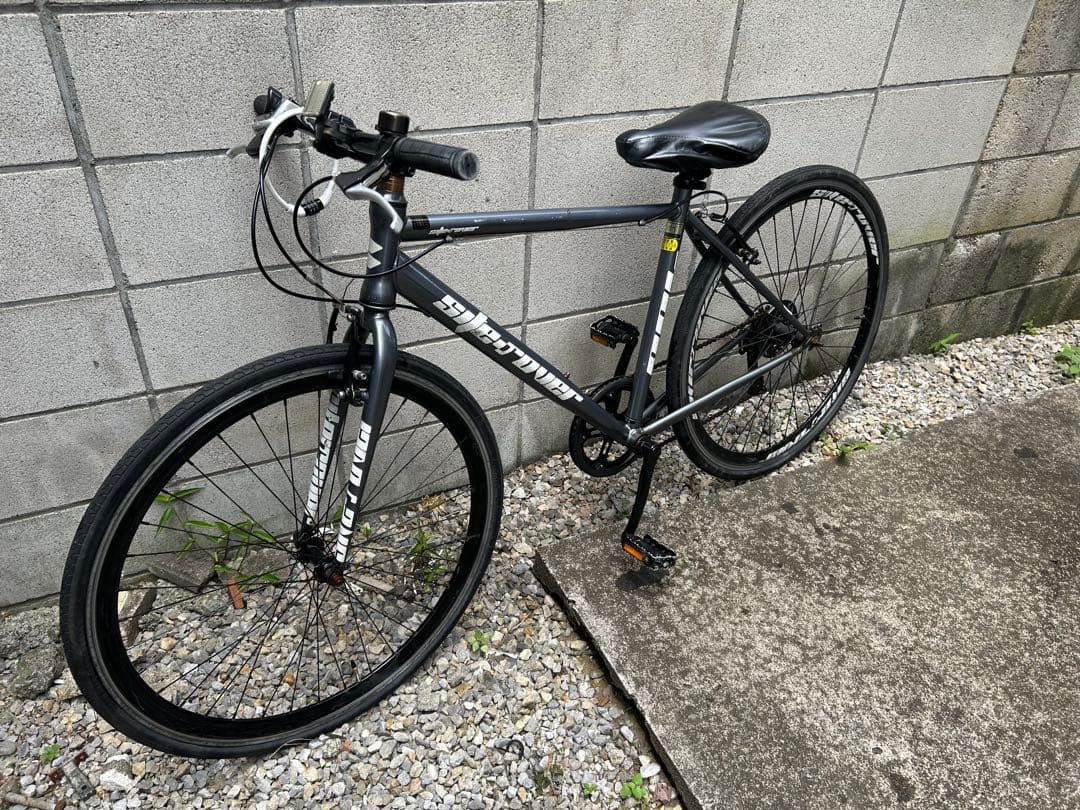 クロスバイク グレー レバー式ブレーキ