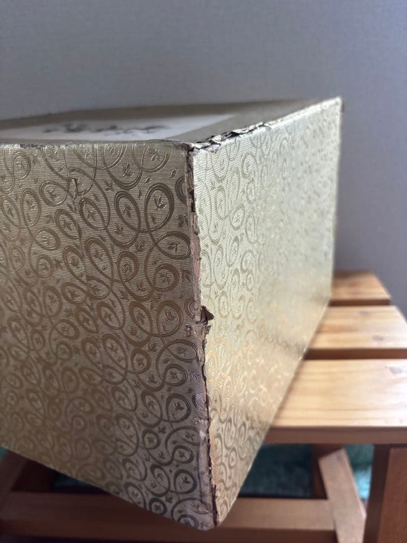 兜。金属製 。レトロ。未使用。シルバー。シンプル