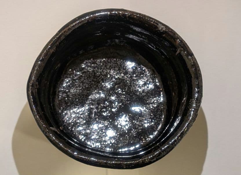 『丸田宗彦』黒牟田焼　唐津引出黒茶碗　内田皿屋窯　共箱共布　茶道具