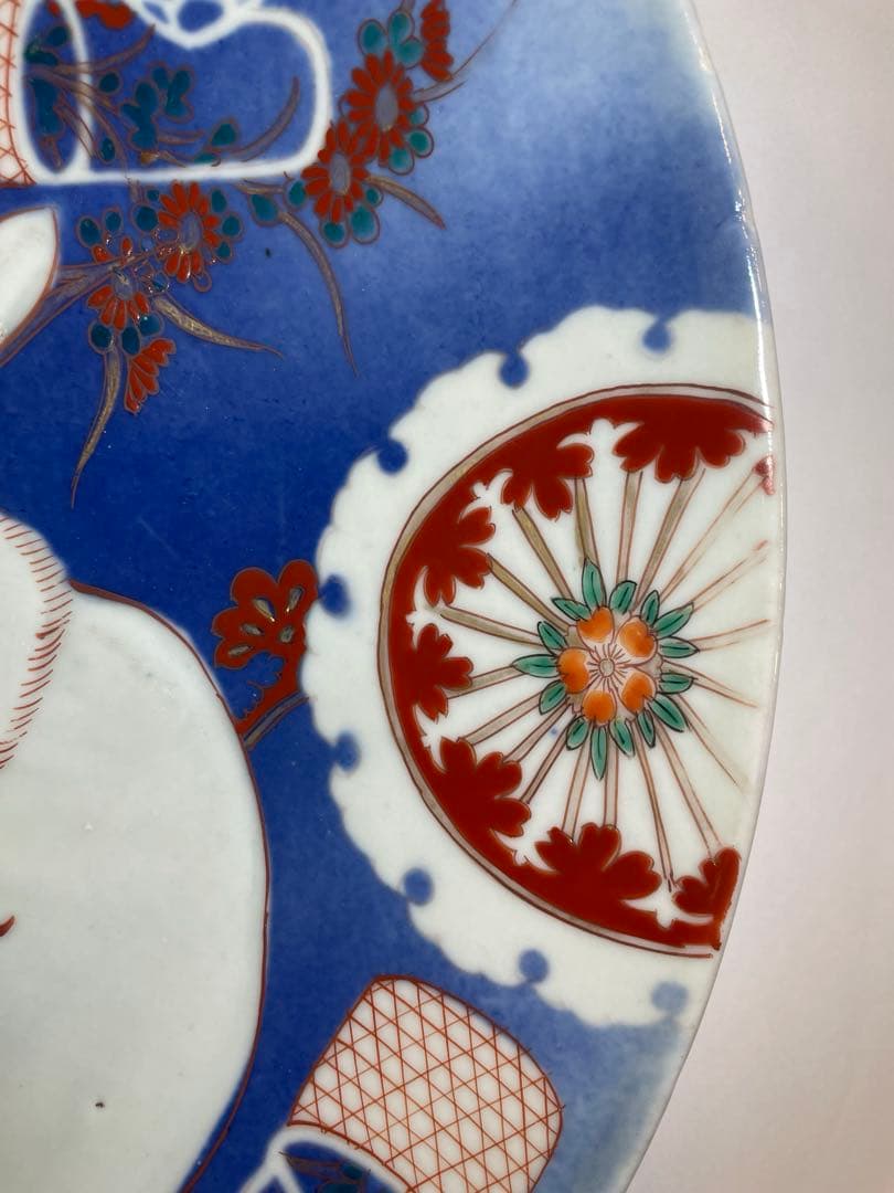 古伊万里　金彩　色絵皿　白抜き技法　兎　花籠　雪輪　大皿