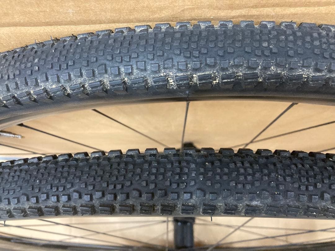 フルクラムレーシング5DB 相当品WTB Raddler700 37Cタイヤ付