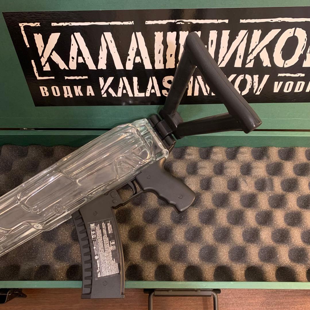 ⭐️カラシニコフ⭐️ウォッカ⭐️ライフル⭐️希少⭐️空ボトル⭐️空瓶⭐️箱⭐️ラドガ⭐️送料無料⭐️