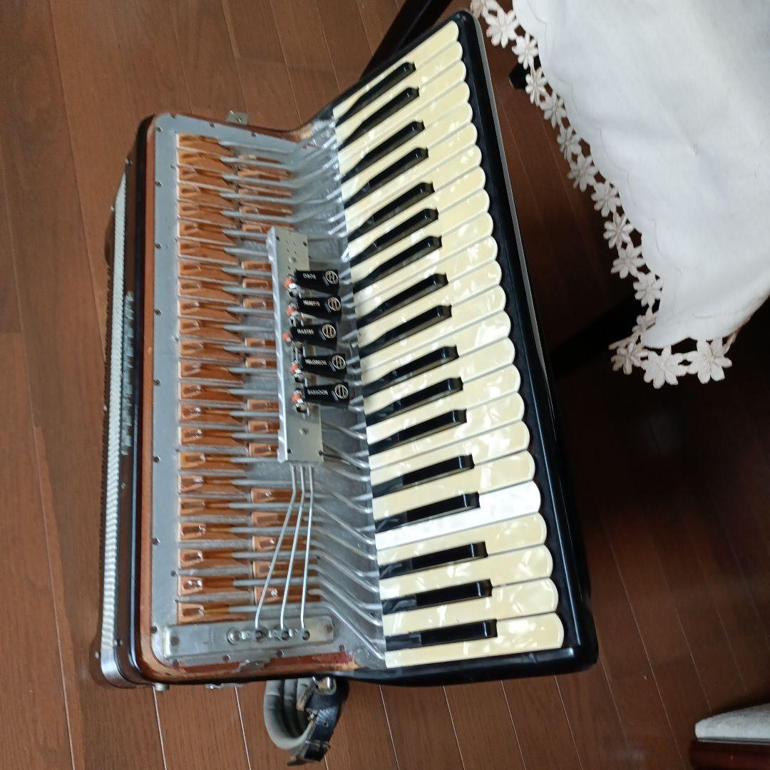 アコーディオン