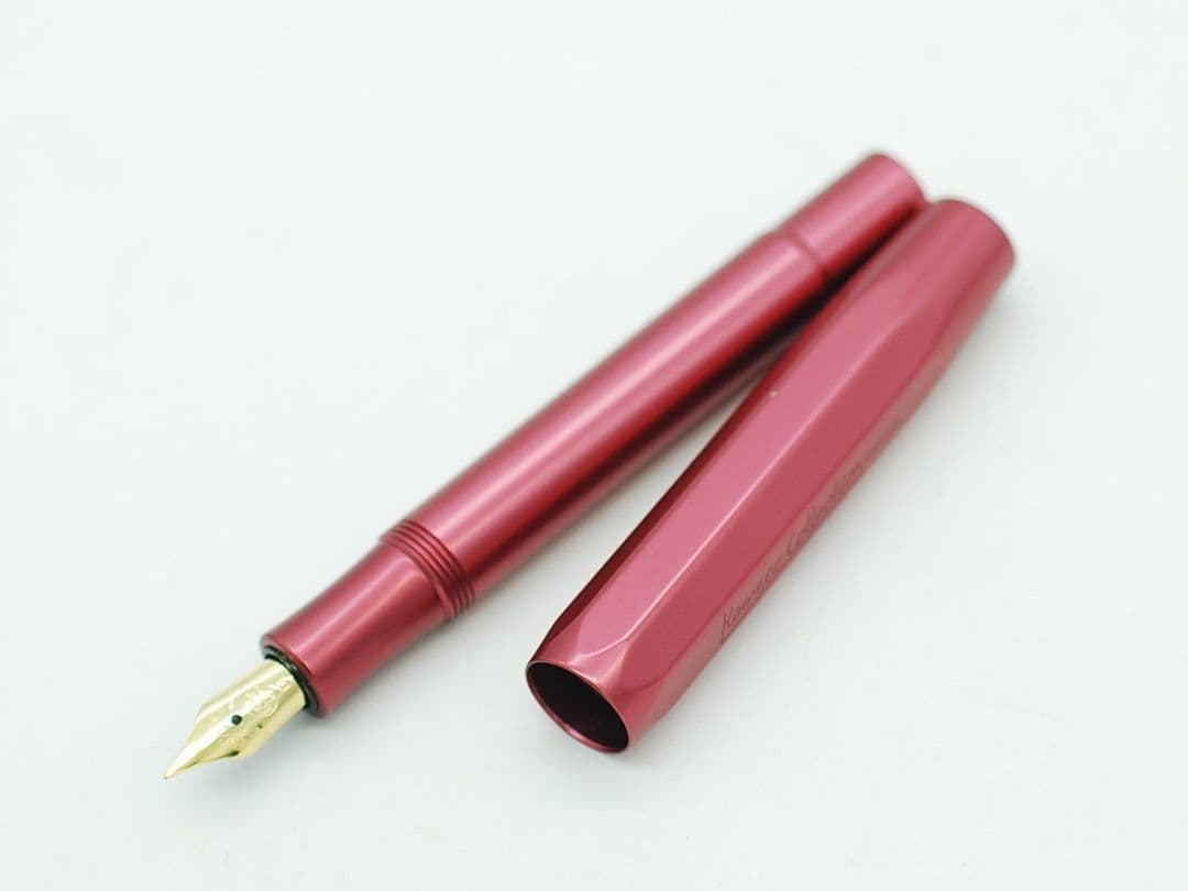 未使用品 Kawecoカヴェコ collection 万年筆 EF 極細字レッド
