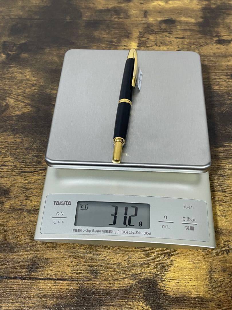 未使用に近い　シール付き　18金　ゴールド　中字　キャップレス　万年筆　備品付き