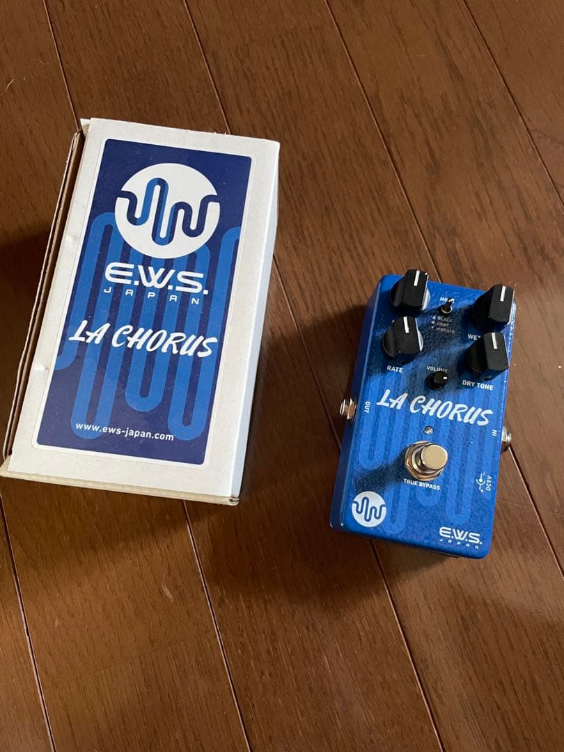 e.w.s LA CHORUS ギターエフェクター