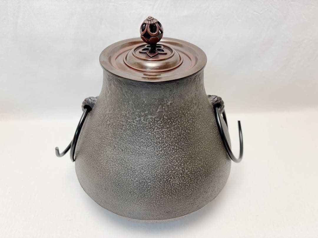 ほぼ未使用 茶道具 釜師 菊地政光作 紹鴎好写 鶴首釜 釜印 釜鐶 共布 共箱