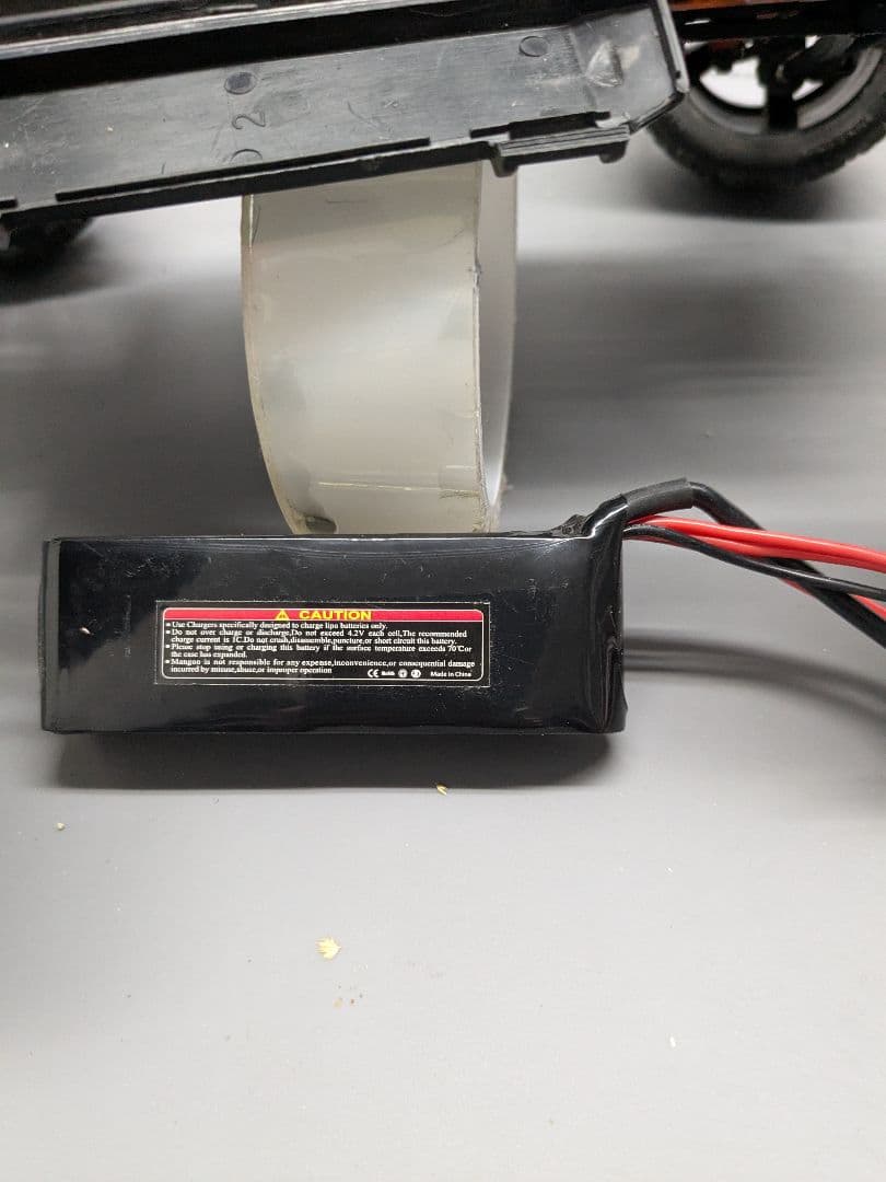 トラクサス E-Revo 1/16