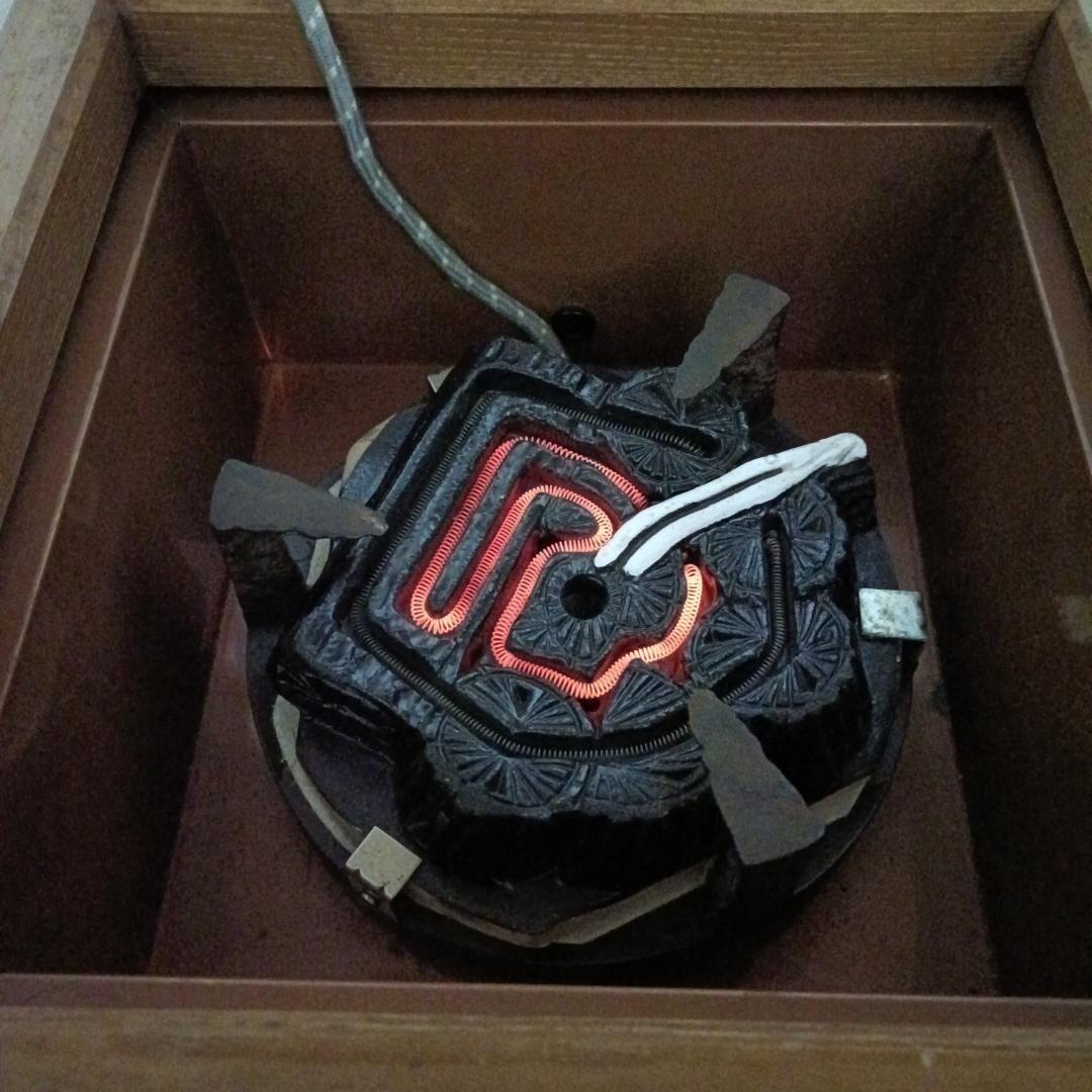 K91 桑置炉 炭型 電熱器 茶道具 置炉 焼杉置戸 桑色 銅 野々田商店