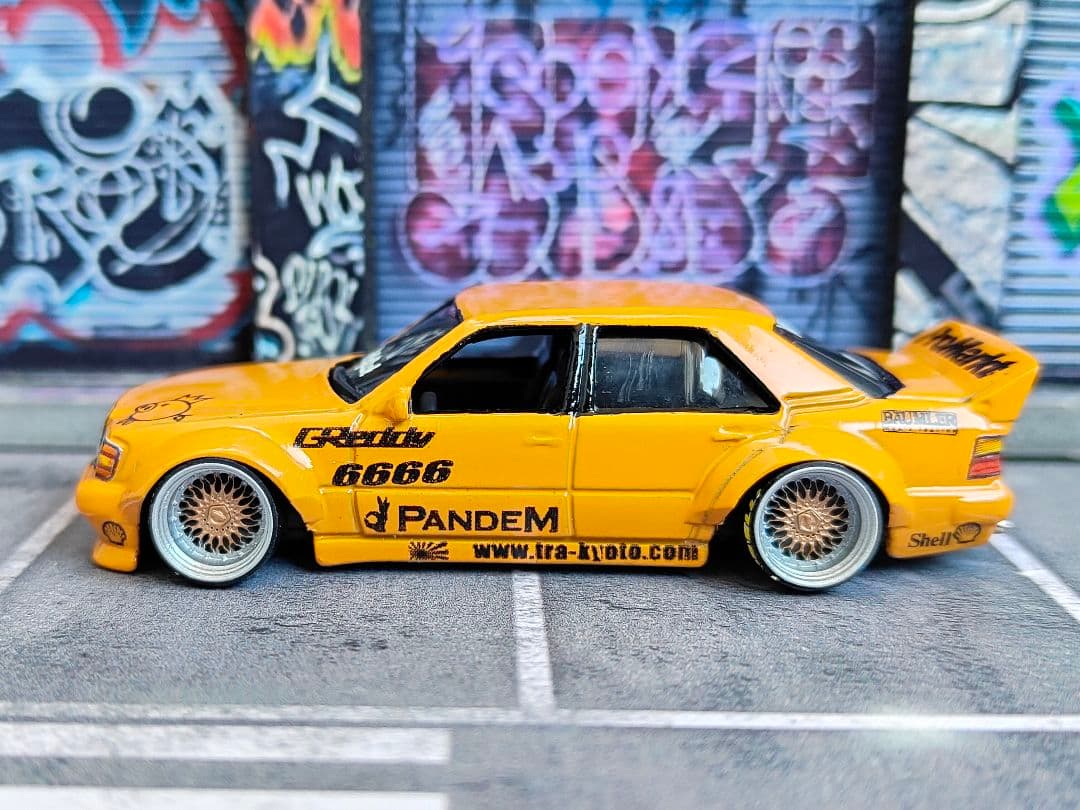 ホットウィールカスタム メルセデスベンツ 500e ロケバニ 深リム☆トミカ改造