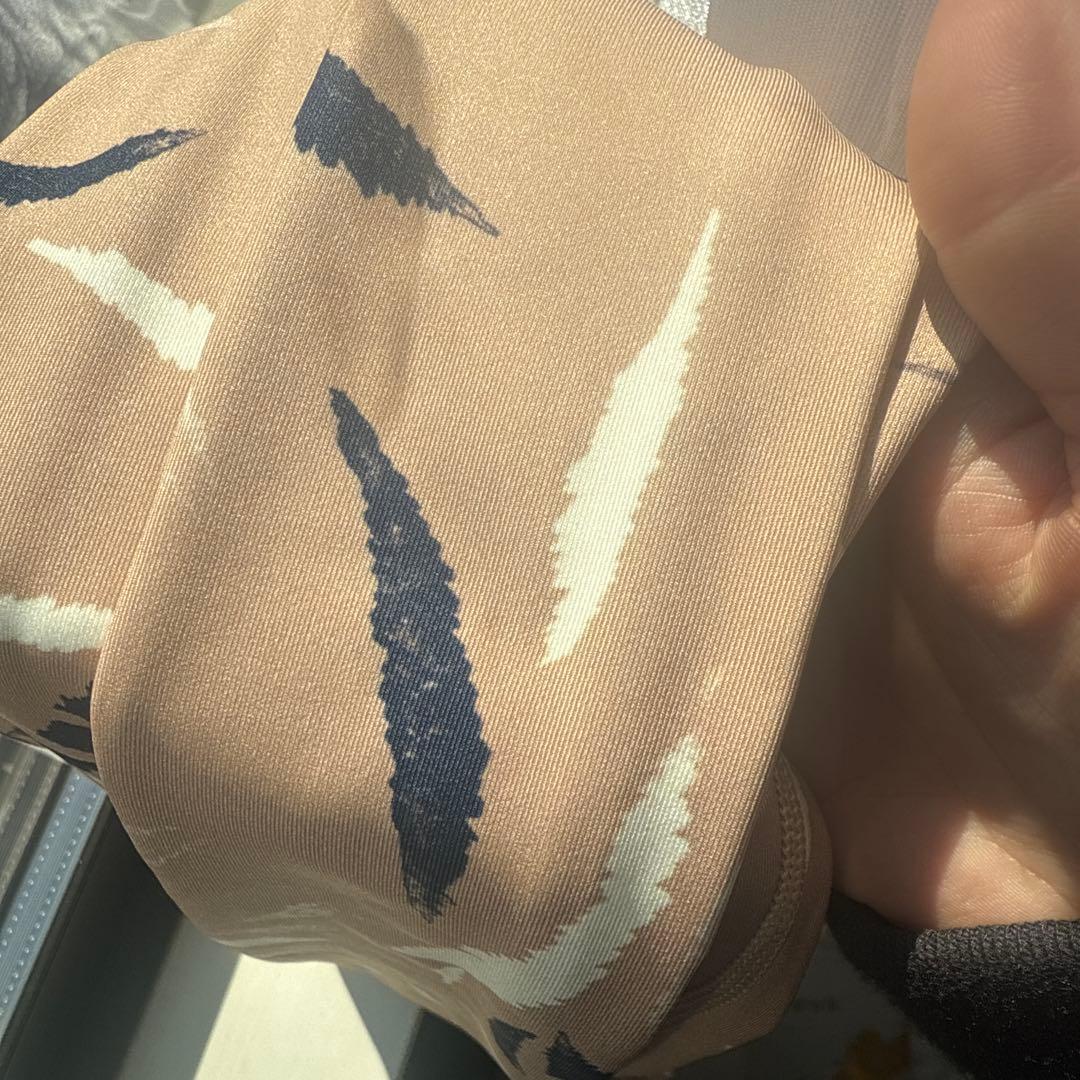 【emmi yoga】leaf柄　セットアップ