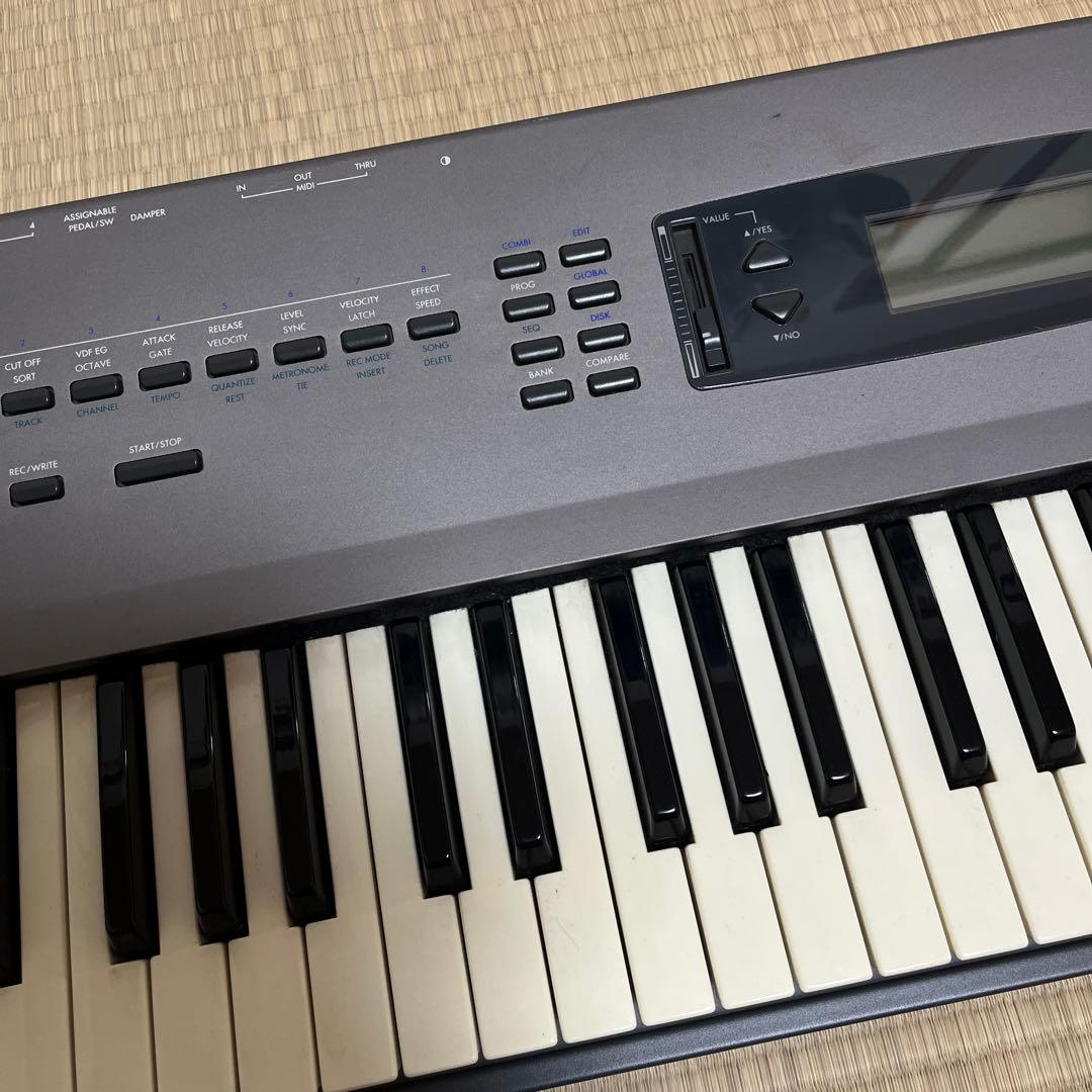 KORG N264 シンセサイザー 61鍵盤