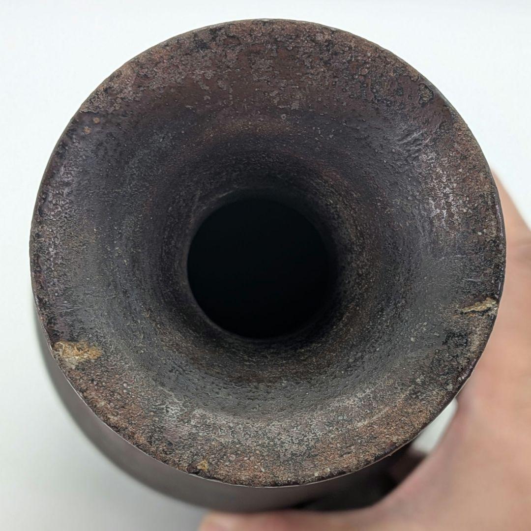 中里重利 唐津焼 黒陶花入 共箱（四方桟組箱） 花器 花瓶 フラワーベース 置物