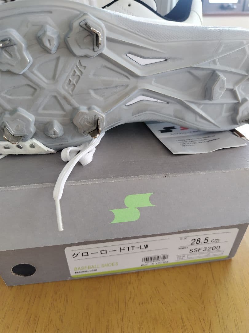 新品　SSK 高校野球　スパイク 両足P革つき　28.5cm ホワイト