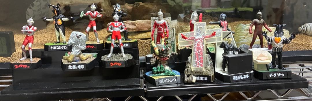 【まとめ売り】ウルトラ怪獣　怪獣名鑑(約70個)