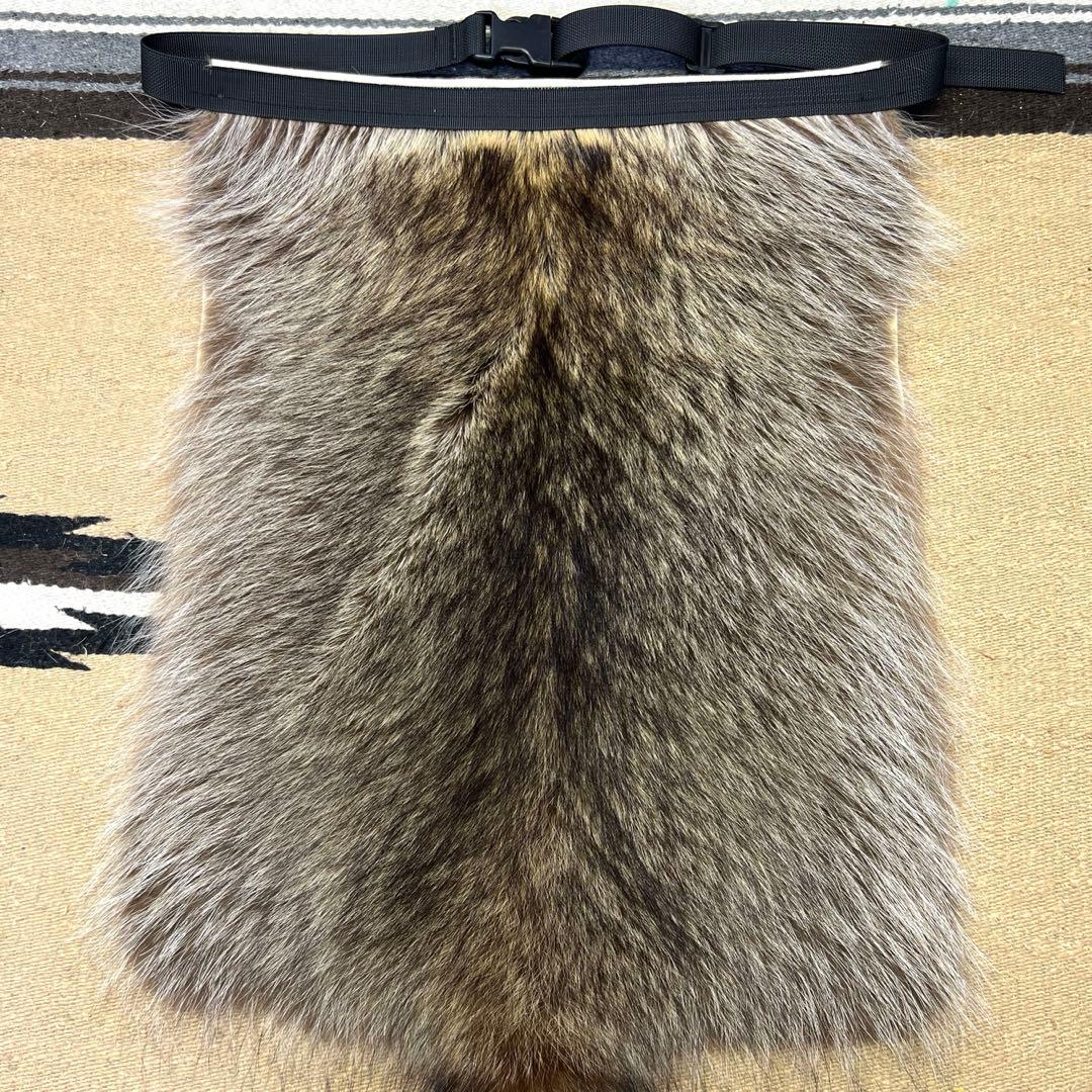 極上特大ラクーン　尻あて腰当尻皮　登山　スキー　キャンプ　ヒップガード　毛皮敷物