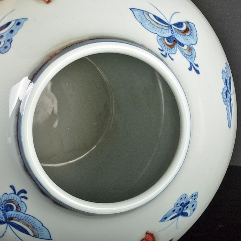 中国　景徳鎮　工芸美術師　許錫媽作　青花釉裏紅花蝶文瓶　證書付　G　R6191B