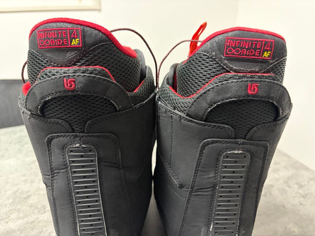 バートン アイオン ピレリ アジアンフィット 26cm SUPERFEET付