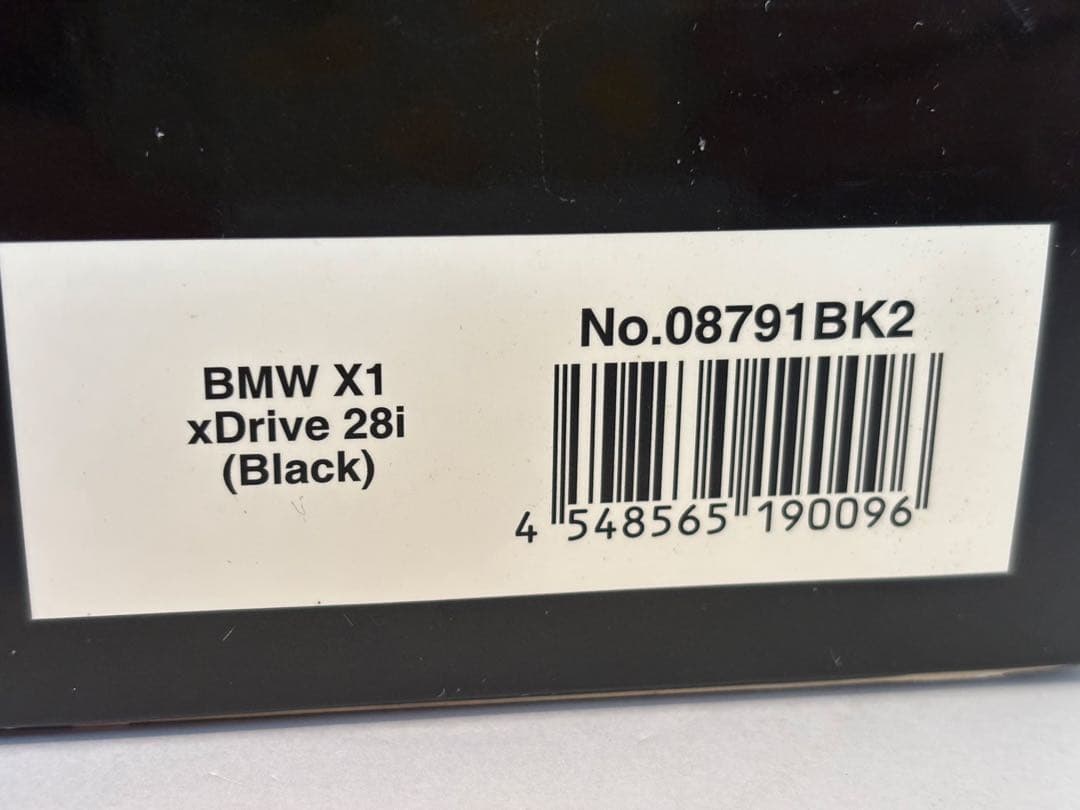  X1 xDrive 28i E84 ミニカー京商 1/18 Kyosho