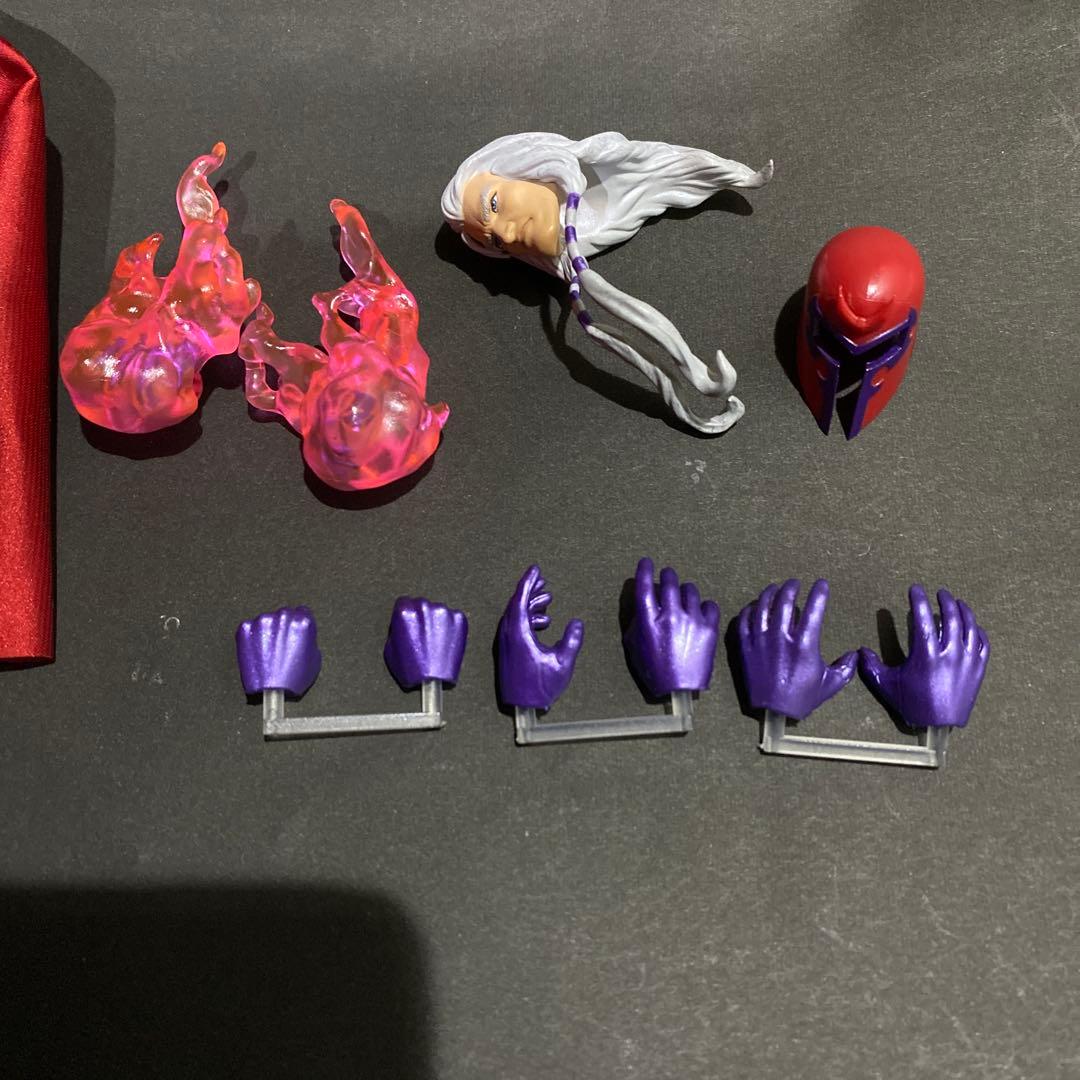 MAFEX マフェックス　マグニートー