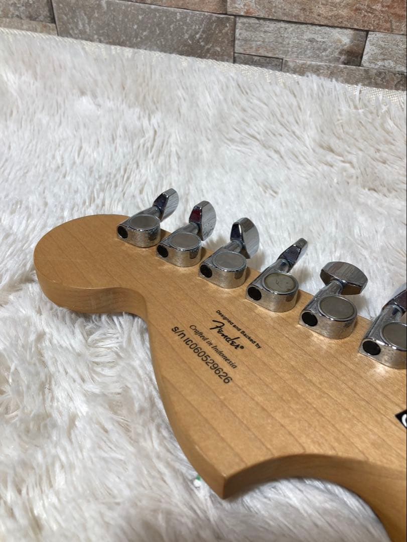 スクワイヤー　エレキギター　Hello Kitty Stratocaster