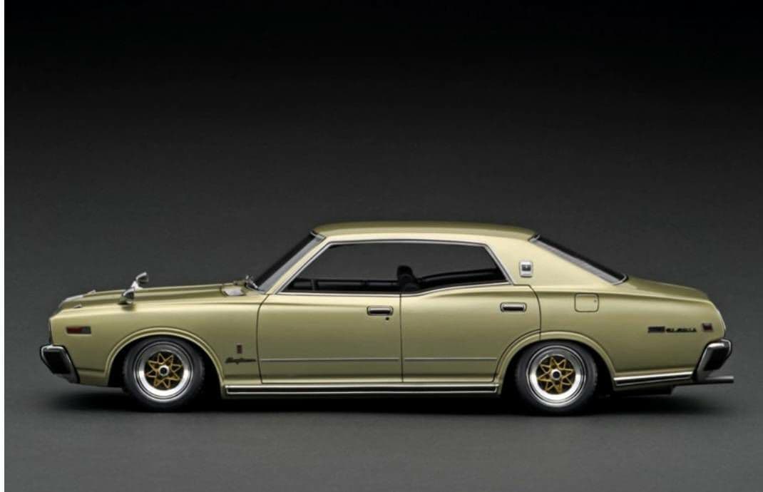 1/18 Nissan Gloria 330改Gold[イグニッションモデル]